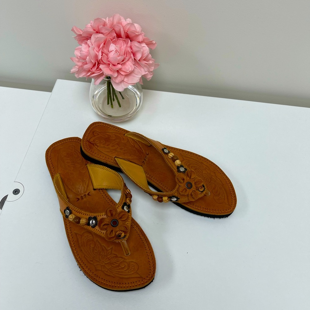 Brand New Hand Detail Leather Sandals